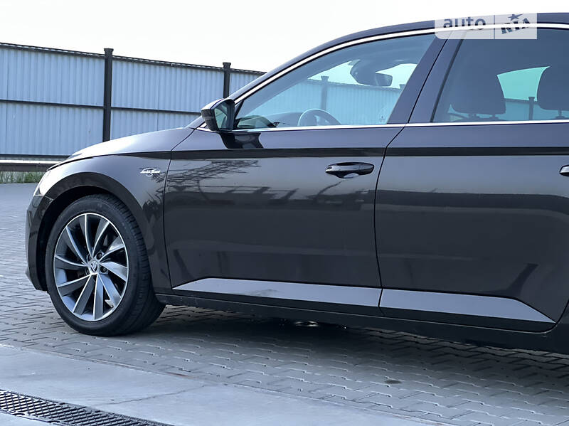 Ліфтбек Skoda Superb 2017 в Луцьку