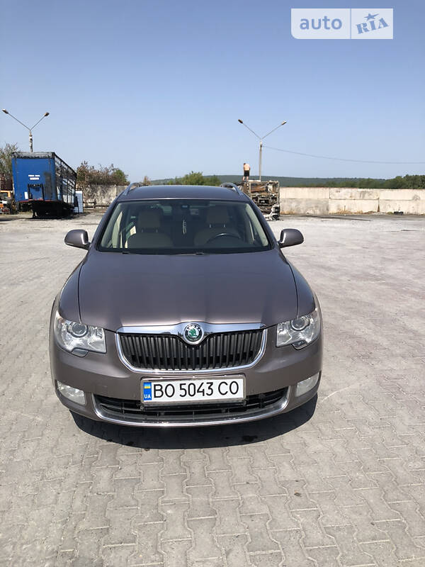 Универсал Skoda Superb 2010 в Черновцах