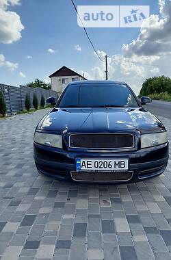 Лифтбек Skoda Superb 2006 в Днепре