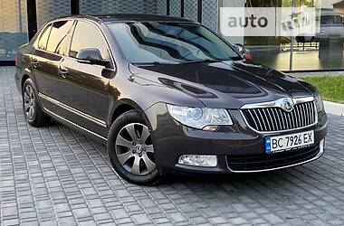 Лифтбек Skoda Superb 2011 в 