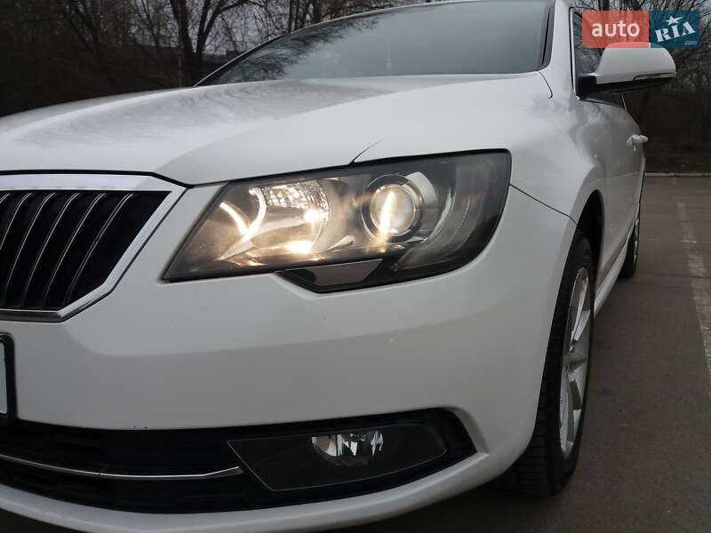 Лифтбек Skoda Superb 2014 в Запорожье