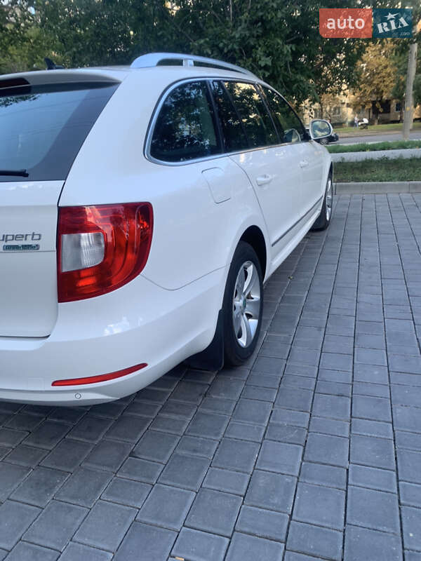 Универсал Skoda Superb 2013 в Одессе фото 12 Универсал Skoda Superb 2013 в Одессе