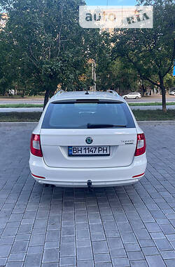 Універсал Skoda Superb 2013 в Одесі