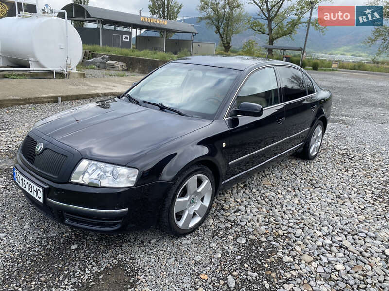 Skoda Superb 2004