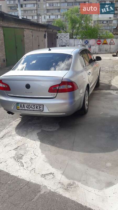 Лифтбек Skoda Superb 2010 в Киеве
