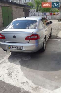 Лифтбек Skoda Superb 2010 в 