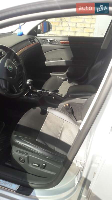 Лифтбек Skoda Superb 2010 в Киеве