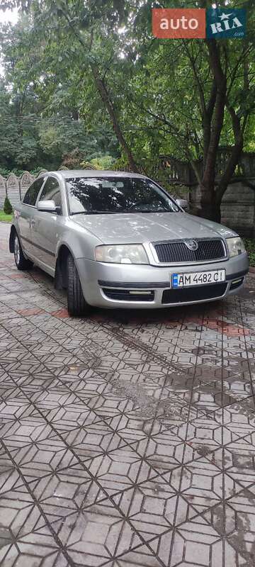 Лифтбек Skoda Superb 2003 в Бердичеве