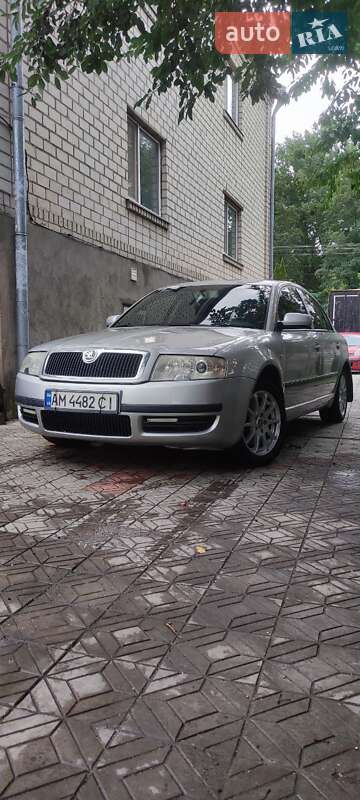 Лифтбек Skoda Superb 2003 в Бердичеве