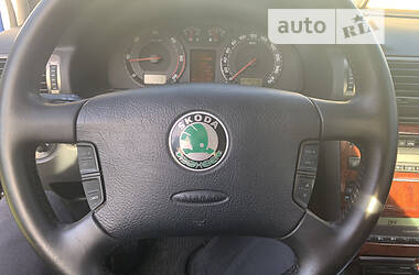 Лифтбек Skoda Superb 2003 в Черновцах