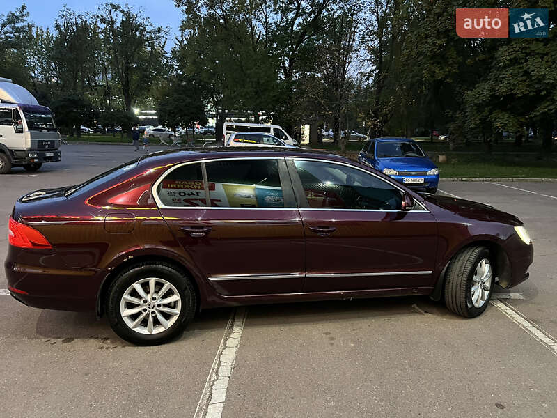 Ліфтбек Skoda Superb 2013 в Ужгороді