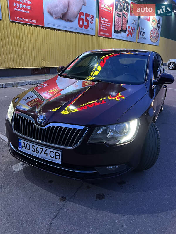 Ліфтбек Skoda Superb 2013 в Ужгороді