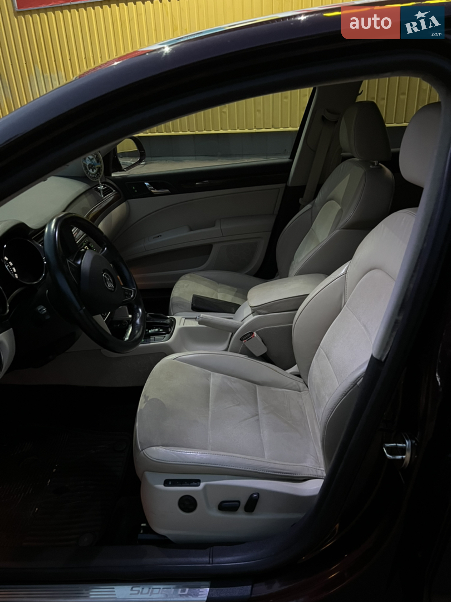 2013 Skoda Superb - мініатюра 17