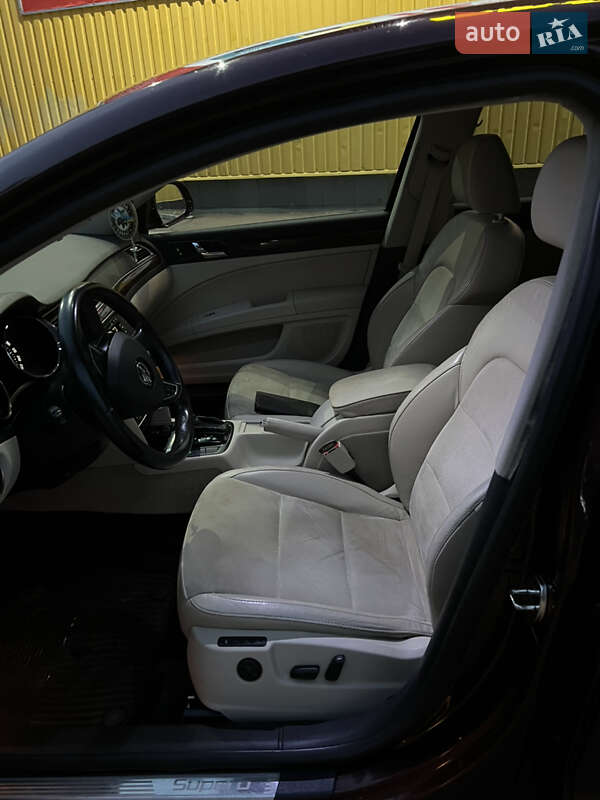 Ліфтбек Skoda Superb 2013 в Ужгороді