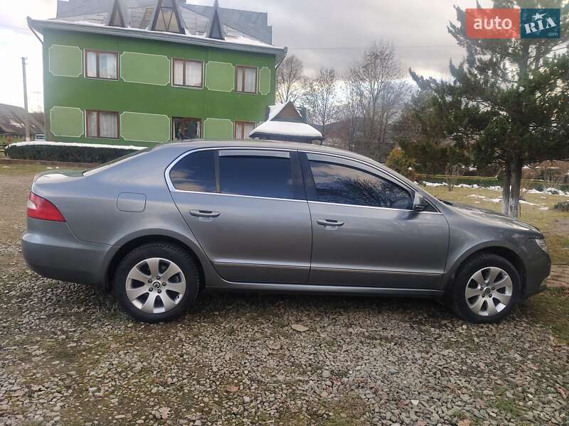 Лифтбек Skoda Superb 2010 в Краматорске