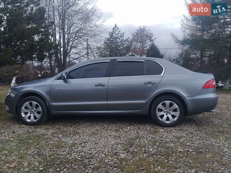 Лифтбек Skoda Superb 2010 в Краматорске