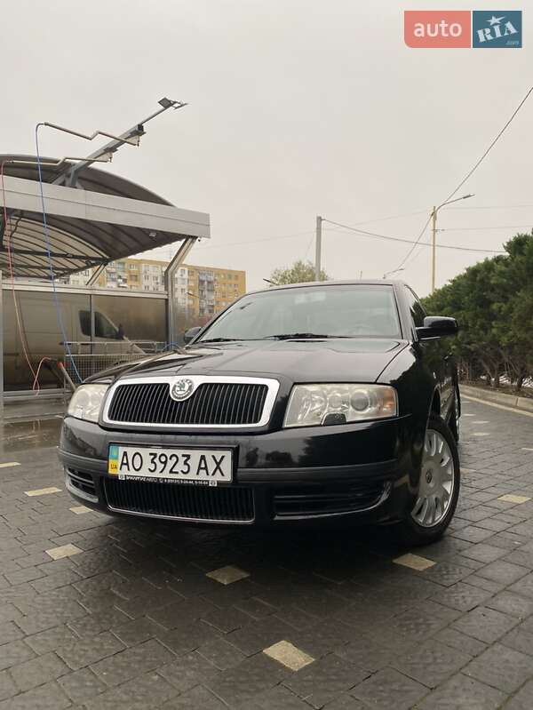 Лифтбек Skoda Superb 2006 в Ужгороде