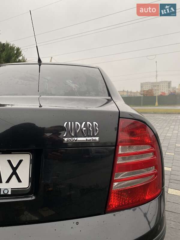 Лифтбек Skoda Superb 2006 в Ужгороде