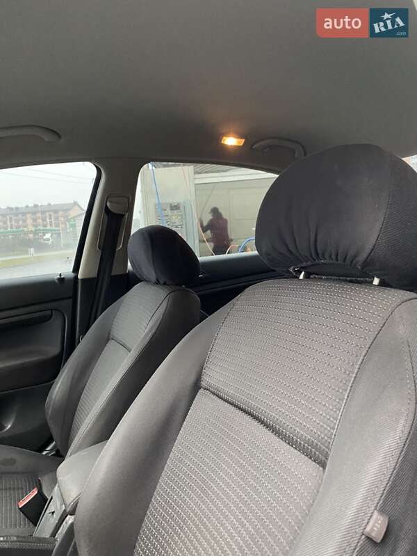 Лифтбек Skoda Superb 2006 в Ужгороде