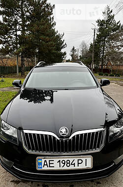 Универсал Skoda Superb 2015 в Долинской