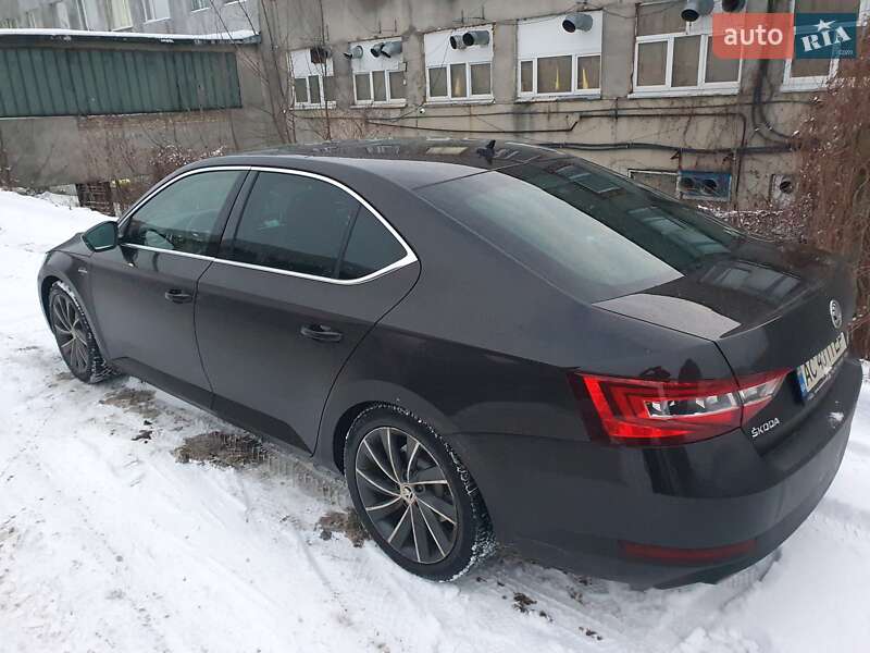 Ліфтбек Skoda Superb 2016 в Луцьку