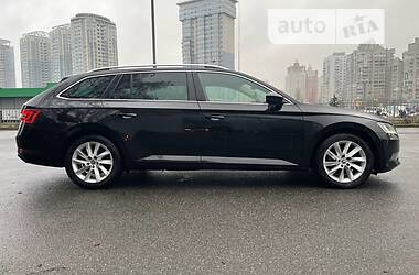 Универсал Skoda Superb 2017 в 