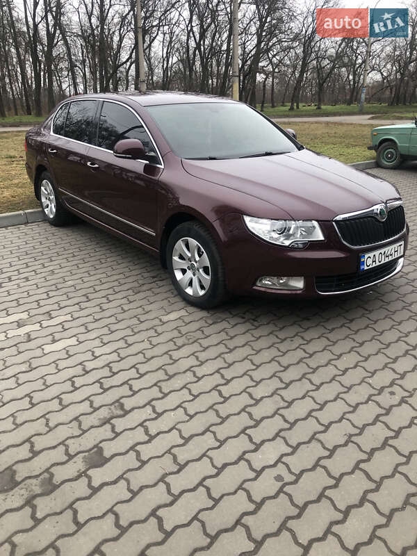 Универсал Skoda Superb 2011 в Черкассах