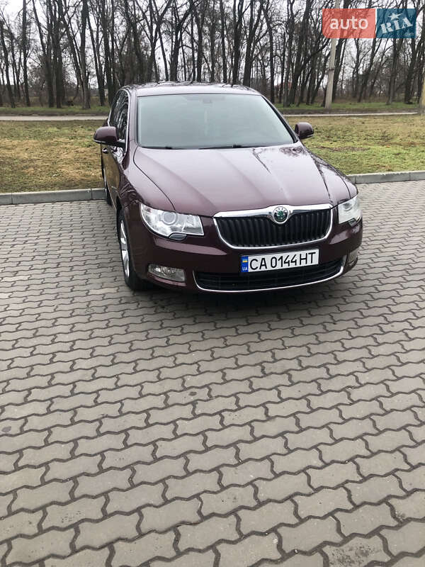 Универсал Skoda Superb 2011 в Черкассах
