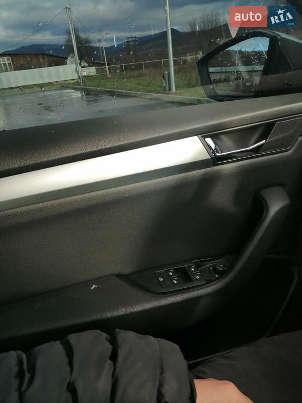 Лифтбек Skoda Superb 2017 в Ужгороде