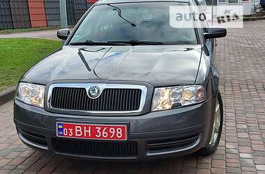 Лифтбек Skoda Superb 2004 в Сарнах