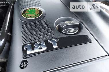 Ліфтбек Skoda Superb 2004 в Сарнах