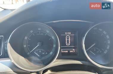 Лифтбек Skoda Superb 2012 в Кривом Роге