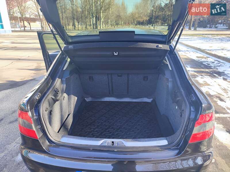Лифтбек Skoda Superb 2012 в Кривом Роге