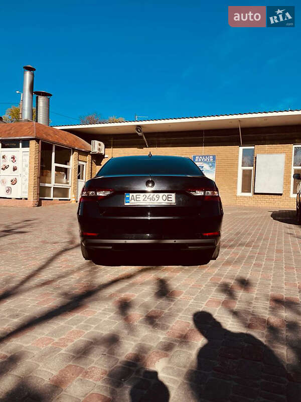 Лифтбек Skoda Superb 2017 в Днепре