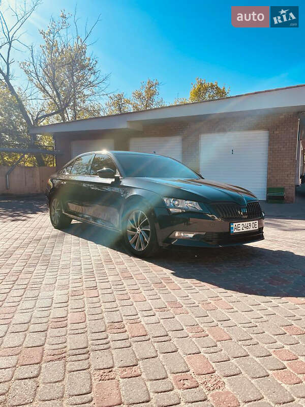 Лифтбек Skoda Superb 2017 в Днепре