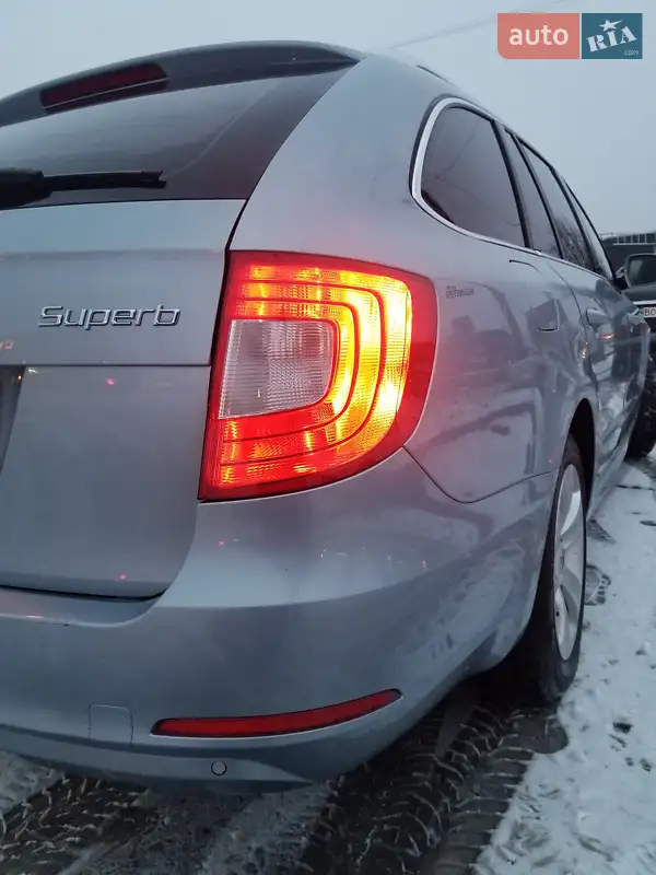Skoda Superb 2010 VIN TMBJB73T0A9039259 фото оголошення 2 з 52