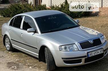 Лифтбек Skoda Superb 2002 в Днепре