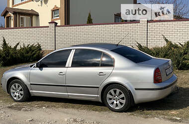 Лифтбек Skoda Superb 2002 в Днепре