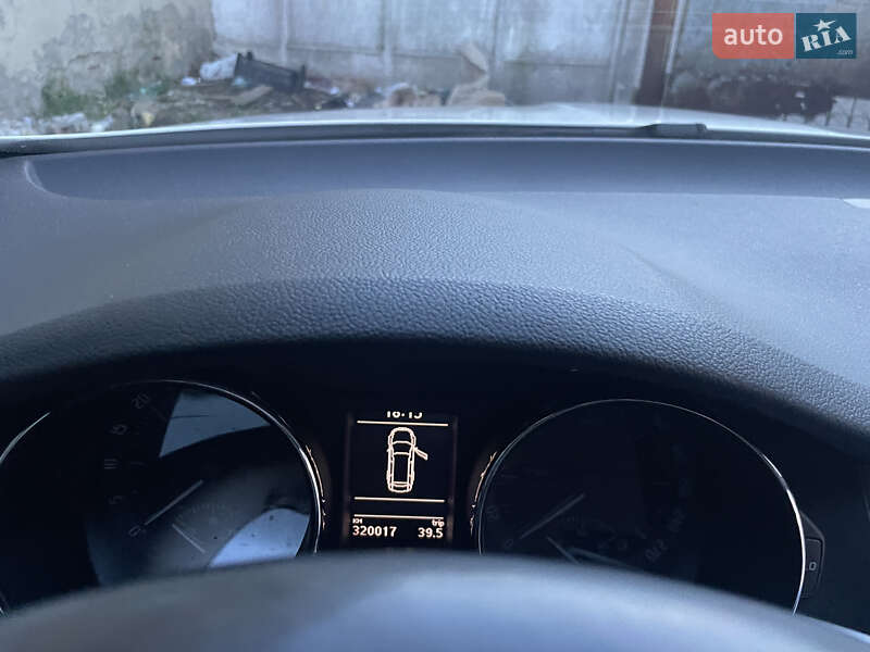 Универсал Skoda Superb 2012 в Львове фото 3 Универсал Skoda Superb 2012 в Львове