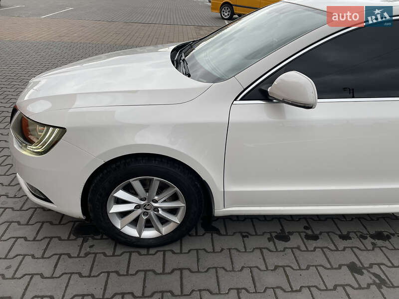 Ліфтбек Skoda Superb 2014 в Хмельницькому