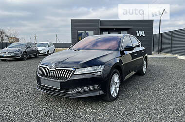 Лифтбек Skoda Superb 2022 в Луцке