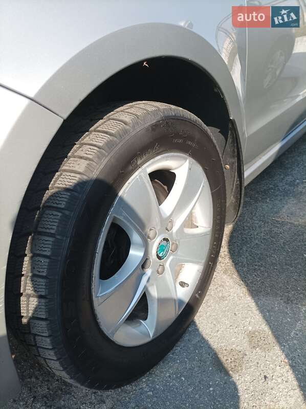 Універсал Skoda Superb 2012 в Києві фото 3 Універсал Skoda Superb 2012 в Києві