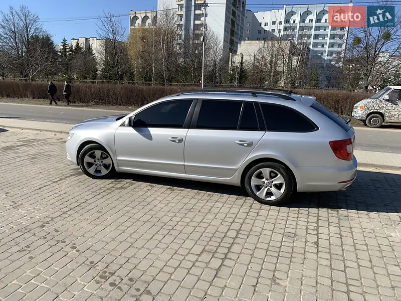 Skoda Superb 2011
