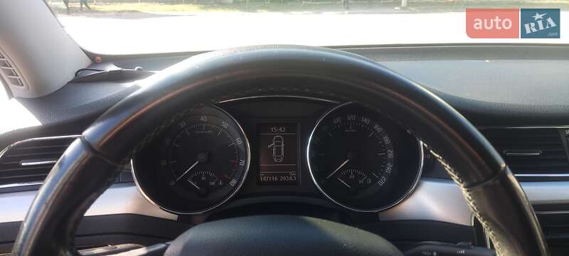 Лифтбек Skoda Superb 2013 в Дрогобыче