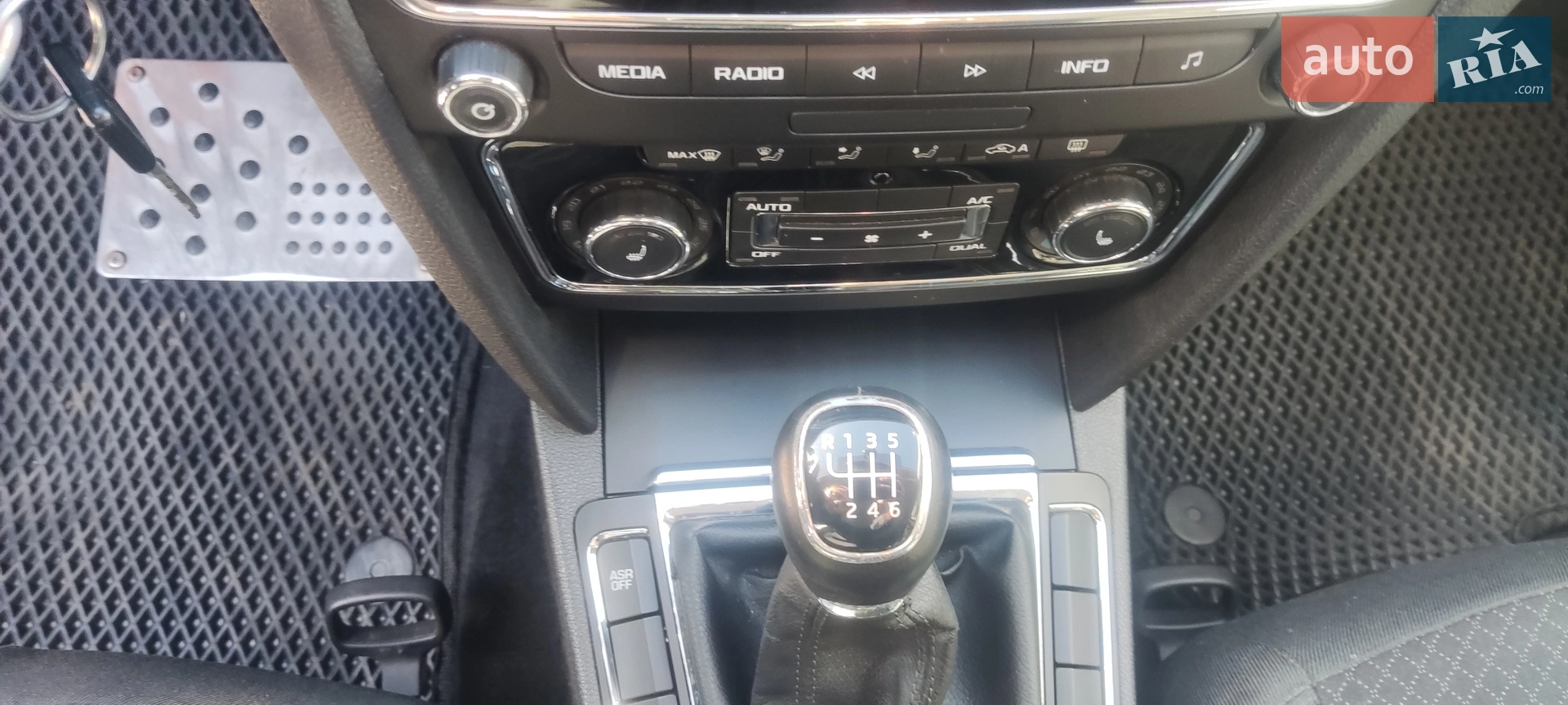 2013 Skoda Superb - мініатюра 13