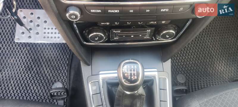 Лифтбек Skoda Superb 2013 в Дрогобыче