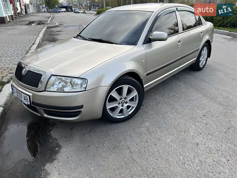 Лифтбек Skoda Superb 2005 в Полтаве