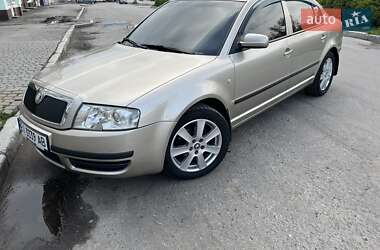 Лифтбек Skoda Superb 2005 в 