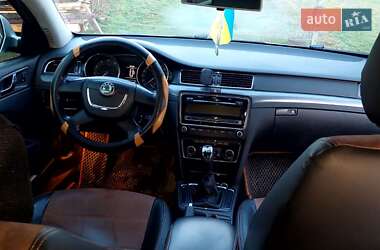 Лифтбек Skoda Superb 2012 в 