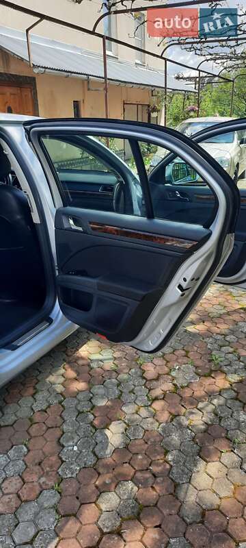 Ліфтбек Skoda Superb 2012 в Іршаві
